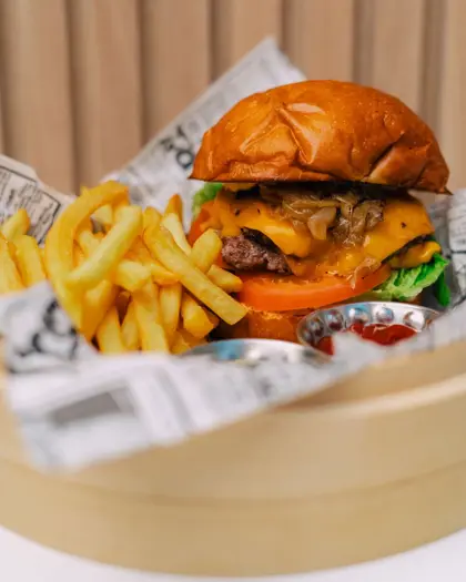 Courtyard-Pool-Bar---Marriott--8